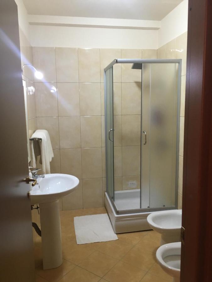 Matis Apartaments Тирана Екстер'єр фото